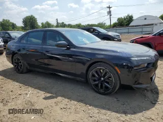 2023 BMW 7 Series 740i z VIN WBA23EH08PCM38868, wystawiony jako Copart lot #59627874 z przebiegiem 17 691 mil mil oraz Szkoda całkowita • Salvage title. Historia ofert i sprzedaży dostępna na DreamBid. Obrazek 4.