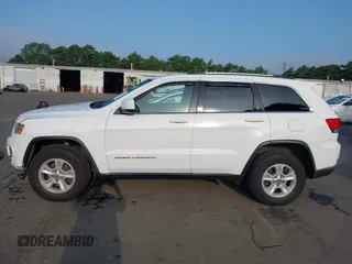 2016 Jeep Grand Cherokee Laredo with VIN 1C4RJFAG0GC324917, listed as a IAAI auction lot 42709325 with 271,953 mi miles and . Bid and sale history available at DreamBid. Image 15.