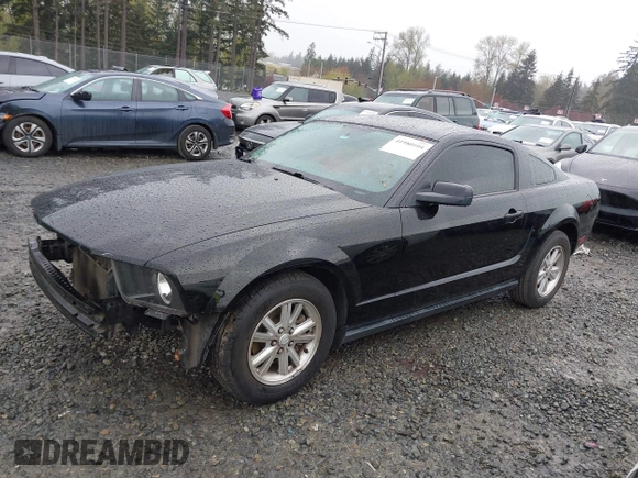 2007 Ford Mustang Deluxe with VIN 1ZVFT80N275285564, listed as a IAAI auction lot 41980104 with 111,665 mi miles. Bid and sale history available at carsss.com. Image 15.