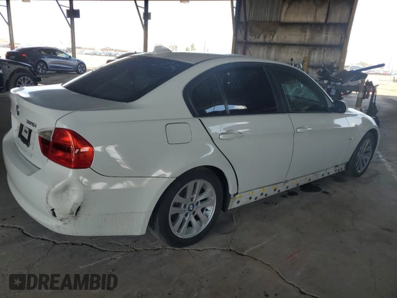 2006 BMW 3 Series 325i z VIN WBAVB135X6PT24700, wystawiony jako Copart lot #59747265 z przebiegiem 202 609 mil mil oraz Czysty tytuł • Clean title. Historia ofert i sprzedaży dostępna na DreamBid. Obrazek 3.