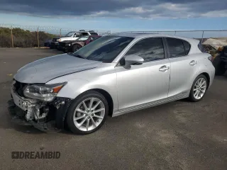 2013 Lexus CT 200h z VIN JTHKD5BH3D2139111, wystawiony jako Copart lot #43209795 z przebiegiem 39 597 mil mil oraz Szkody całkowita. Historia ofert i sprzedaży dostępna na DreamBid. Obrazek 1.