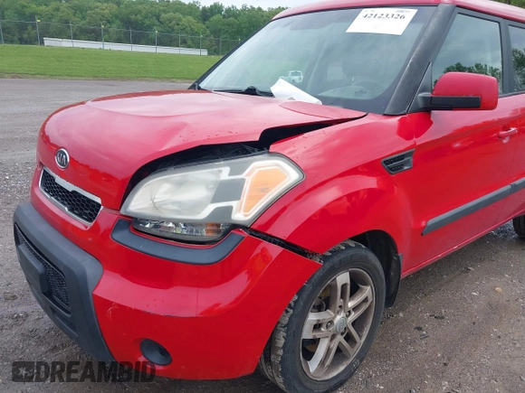 2011 Kia Soul + with VIN KNDJT2A2XB7215709, listed as a IAAI auction lot 42123326 with 155,611 mi miles and . Bid and sale history available at DreamBid. Image 6.