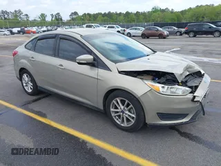 2016 Ford Focus SE with VIN 1FADP3F23GL350387, listed as a IAAI auction lot 41948782 with 70,188 mi miles. Bid and sale history available at carsss.com. Image 1.