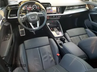 2022 Audi S3 Premium Plus z VIN WAUH3CGY2NA005111, wystawiony jako Copart lot #83374994 z przebiegiem 35 187 mil mil oraz Szkoda całkowita • Salvage title. Historia ofert i sprzedaży dostępna na DreamBid. Obrazek 8.