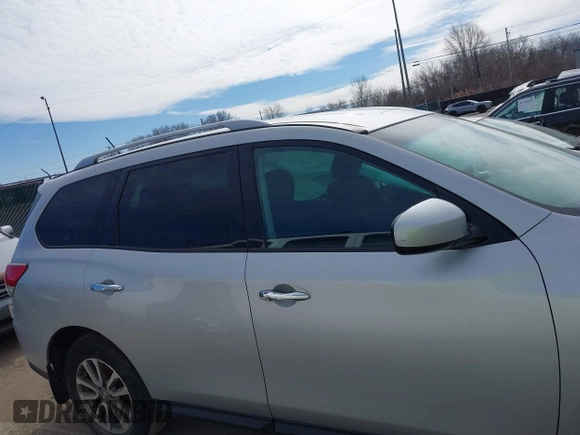 2015 Nissan Pathfinder SV z VIN 5N1AR2MN6FC706632, wystawiony jako IAAI lot #41645730 z przebiegiem 130 647 mil mil oraz . Historia ofert i sprzedaży dostępna na DreamBid. Obrazek 13.
