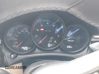 2020 Porsche Macan z VIN WP1AA2A55LLB10888, wystawiony jako IAAI lot #40971770 z przebiegiem 26 295 mil mil oraz . Historia ofert i sprzedaży dostępna na DreamBid. Obrazek 7.