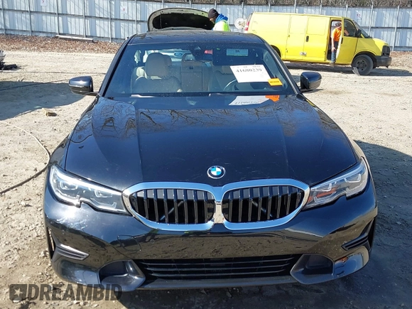 2020 BMW 3 Series 330i xDrive with VIN 3MW5R7J05L8B35758, listed as a IAAI auction lot 41680239 with 1 mi miles. Bid and sale history available at carsss.com. Image 11.