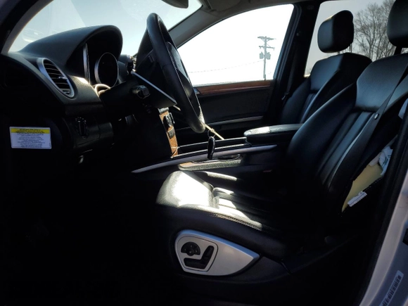 2008 Mercedes-Benz M 350 with VIN 4JGBB86E78A399687, listed as a Copart auction lot 48673775 with 190,936 mi miles and Salvage Title. Bid and sale history available at DreamBid. Image 7.