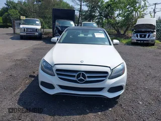 2017 Mercedes-Benz C 300 с VIN 55SWF4KB2HU204504, выставлен на аукционе IAAI как лот 42660080 с пробегом 40 202 миль миль и . История ставок и продаж доступна на DreamBid. Изображение 6.