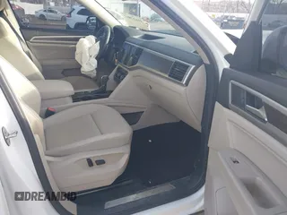 2018 Volkswagen Atlas SEL with VIN 1V2ER2CA5JC586141, listed as a IAAI auction lot 41637882 with 80,515 mi miles and . Bid and sale history available at DreamBid. Image 5.