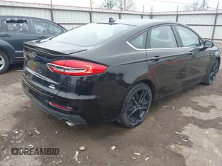 2019 Ford Fusion SE with VIN 3FA6P0HD1KR199226, listed as a IAAI auction lot 41525292 with 71,242 mi miles. Bid and sale history available at carsss.com. Image 4.
