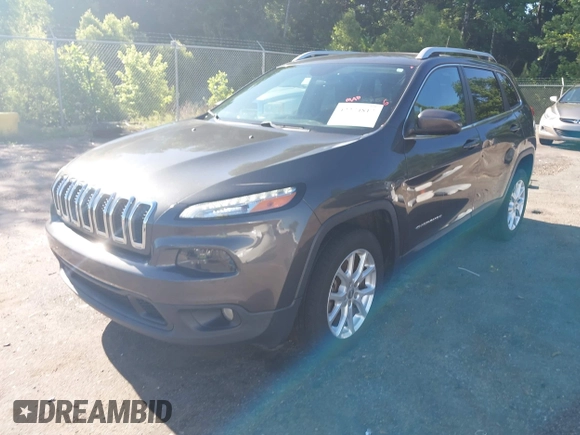 2016 Jeep Cherokee Latitude z VIN 1C4PJLCB6GW159039, wystawiony jako IAAI lot #42274817 z przebiegiem 136 269 mil mil oraz . Historia ofert i sprzedaży dostępna na DreamBid. Obrazek 20.