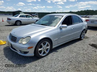2007 Mercedes-Benz C 230 Sport z VIN WDBRF52H47E023170, wystawiony jako Copart lot #56028315 z przebiegiem 167 656 mil mil oraz Szkoda całkowita • Salvage title. Historia ofert i sprzedaży dostępna na DreamBid. Obrazek 1.