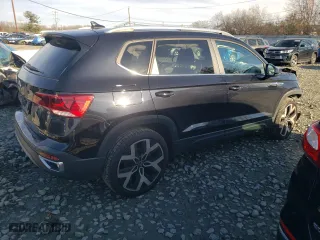 2022 Volkswagen Taos SEL with VIN 3VV2X7B29NM015307, listed as a Copart auction lot 69650182 with 14,062 mi miles. Bid and sale history available at carsss.com. Image 3.
