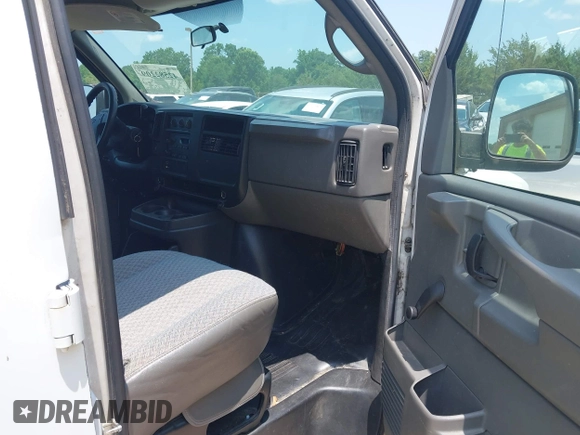 2006 Chevrolet Express Cargo with VIN 1GCGG29U161103541, listed as a IAAI auction lot 42582209 with 299,787 mi miles and . Bid and sale history available at DreamBid. Image 5.