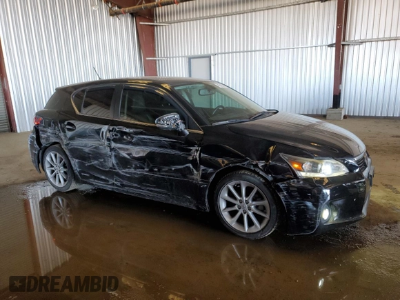 2013 Lexus CT 200h z VIN JTHKD5BH2D2162914, wystawiony jako Copart lot #45726935 z przebiegiem 149 687 mil mil oraz Szkody całkowita. Historia ofert i sprzedaży dostępna na DreamBid. Obrazek 4.