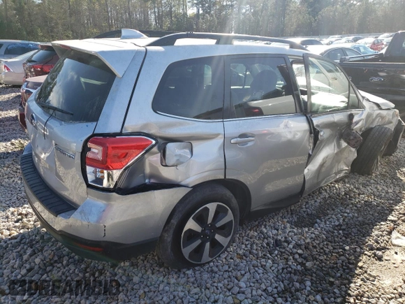 2018 Subaru Forester Limited with VIN JF2SJAJC6JH592559, listed as a Copart auction lot 41582243 with 44,025 mi miles. Bid and sale history available at carsss.com. Image 3.