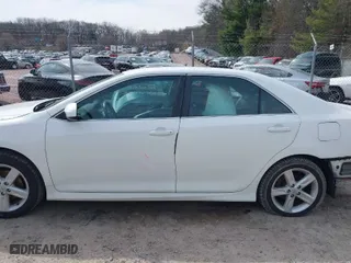 2012 Toyota Camry L with VIN 4T1BF1FK8CU547113, listed as a IAAI auction lot 41993135 with 161,322 mi miles. Bid and sale history available at carsss.com. Image 15.