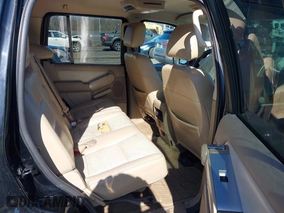 2007 Mercury Mountaineer z VIN 4M2EU47EX7UJ19383, wystawiony jako IAAI lot #41859977 z przebiegiem 186 297 mil mil oraz . Historia ofert i sprzedaży dostępna na DreamBid. Obrazek 8.