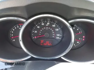 2011 Kia Sorento LX with VIN 5XYKTCA18BG029011, listed as a IAAI auction lot 42101307 with 158,762 mi miles. Bid and sale history available at carsss.com. Image 7.