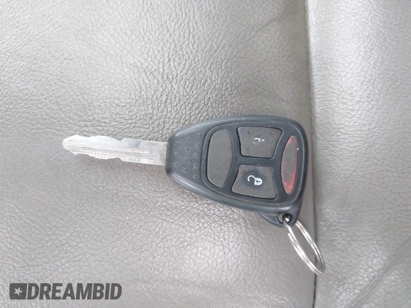 2006 Jeep Commander z VIN 1J8HG48K16C208870, wystawiony jako IAAI lot #42257594 z przebiegiem 147 581 mil mil oraz . Historia ofert i sprzedaży dostępna na DreamBid. Obrazek 11.
