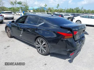 2020 Nissan Altima 2.5 SR with VIN 1N4BL4CV4LC180798, listed as a IAAI auction lot 41985650 with 88,720 mi miles. Bid and sale history available at carsss.com. Image 12.
