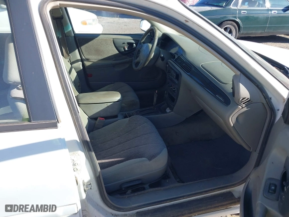 2000 Chevrolet Malibu with VIN 1G1ND52J0Y6147157, listed as a IAAI auction lot 40913024 with 324,735 mi miles. Bid and sale history available at carsss.com. Image 5.