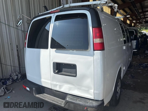 2014 Chevrolet Express Cargo с VIN 1GCSGAFX1E1201261, выставлен на аукционе IAAI как лот 42631263 с пробегом 88 356 миль миль и . История ставок и продаж доступна на DreamBid. Изображение 8.