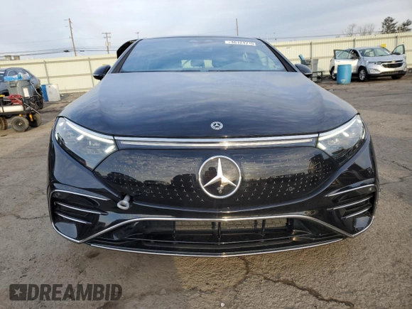 2023 Mercedes-Benz EQS with VIN W1KCG4EBXPA037836, listed as a Copart auction lot 46124715 with 31,904 mi miles and Salvage Title. Bid and sale history available at carsss.com. Image 5.
