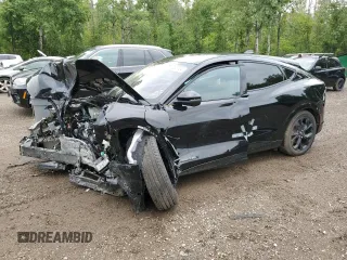 2023 Ford Mustang Mach-E Premium z VIN 3FMTK3SU6PMA80481, wystawiony jako Copart lot #63528354 z przebiegiem Nie podano mil oraz Nie do naprawy • Non repairable. Historia ofert i sprzedaży dostępna na DreamBid. Obrazek 1.