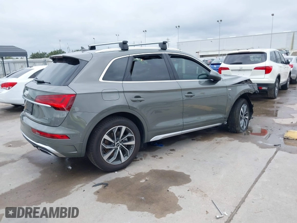 2024 Audi Q5 S line Premium Plus with VIN WA1EAAFY3R2043314, listed as a IAAI auction lot 40712504 with 5,170 mi miles. Bid and sale history available at carsss.com. Image 4.
