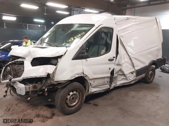 2017 Ford Transit Van with VIN 1FTYR2CM4HKA48832, listed as a IAAI auction lot 41424629 with 127,624 mi miles. Bid and sale history available at carsss.com. Image 19.