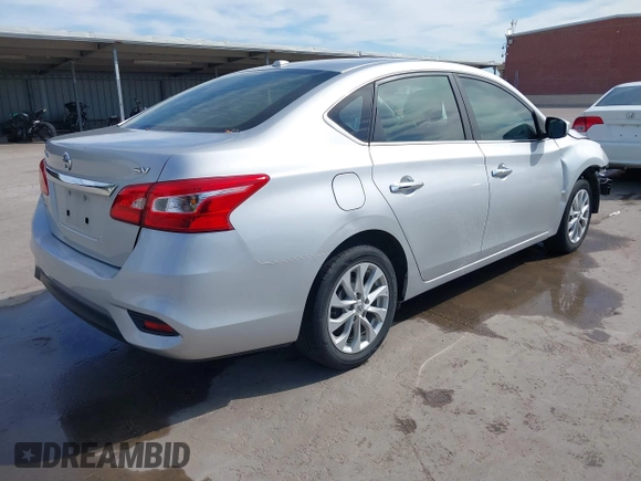 2019 Nissan Sentra SV z VIN 3N1AB7AP1KL604264, wystawiony jako IAAI lot #42304142 z przebiegiem 87 506 mil mil oraz . Historia ofert i sprzedaży dostępna na DreamBid. Obrazek 4.