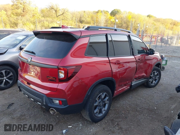 2022 Honda Passport TrailSport with VIN 5FNYF8H61NB015883, listed as a IAAI auction lot 40662061 with 19,212 mi miles and . Bid and sale history available at DreamBid. Image 4.
