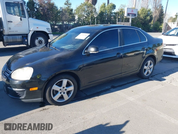 2008 Volkswagen Jetta SE z VIN 3VWRZ71K18M166457, wystawiony jako IAAI lot #41392289 z przebiegiem 244 330 mil mil oraz . Historia ofert i sprzedaży dostępna na DreamBid. Obrazek 2.