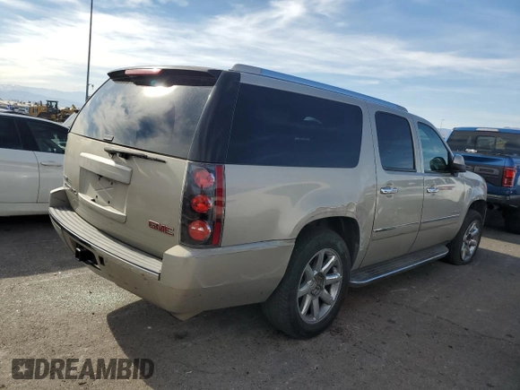 2009 GMC Yukon XL z VIN 1GKFC06279R255624, wystawiony jako Copart lot #49852455 z przebiegiem 236 322 mil mil oraz Szkoda całkowita • Salvage title. Historia ofert i sprzedaży dostępna na DreamBid. Obrazek 3.