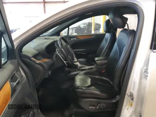 2019 Lincoln MKC Reserve с VIN 5LMCJ3D95KUL52225, выставлен на аукционе Copart как лот 54024095 с пробегом 52 231 миль миль и Списание • Salvage title. История ставок и продаж доступна на DreamBid. Изображение 7.
