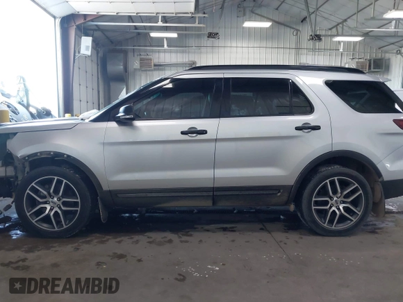 2017 Ford Explorer Sport z VIN 1FM5K8GT6HGA99307, wystawiony jako IAAI lot #41531536 z przebiegiem 128 911 mil mil oraz . Historia ofert i sprzedaży dostępna na DreamBid. Obrazek 14.