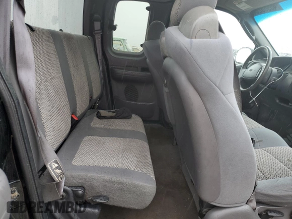 2002 Ford F-150 XL z VIN 2FTRX08L32CA83548, wystawiony jako Copart lot #45986265 z przebiegiem Nie podano mil oraz Czysty tytuł • Clean title. Historia ofert i sprzedaży dostępna na DreamBid. Obrazek 10.