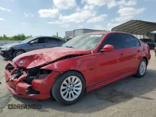 2009 BMW 3 Series 328i z VIN WBAPH57529NM33855, wystawiony jako Copart lot #53391715 z przebiegiem 142 688 mil mil oraz Szkoda całkowita • Salvage title. Historia ofert i sprzedaży dostępna na DreamBid. Obrazek 1.