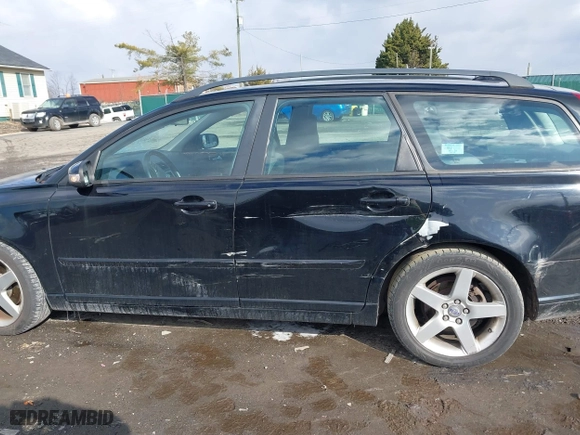 2008 Volvo V50 2.4L with VIN YV1MW382782377300, listed as a IAAI auction lot 41347028 with 157,982 mi miles. Bid and sale history available at carsss.com. Image 14.