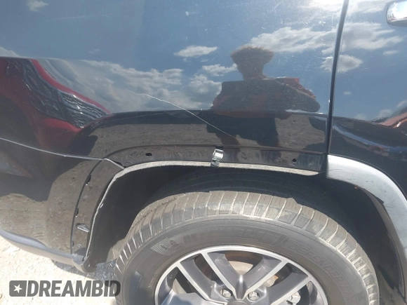2019 Jeep Grand Cherokee Limited with VIN 1C4RJEBG7KC698975, listed as a IAAI auction lot 42700203 with 145,022 mi miles and . Bid and sale history available at DreamBid. Image 17.