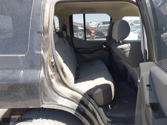 2006 Nissan Xterra X with VIN 5N1AN08W66C545993, listed as a IAAI auction lot 42081828 with 272,275 mi miles. Bid and sale history available at carsss.com. Image 8.