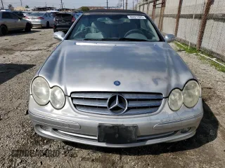 2004 Mercedes-Benz CLK 320 z VIN WDBTK65G24T032144, wystawiony jako Copart lot #48421025 z przebiegiem 157 180 mil mil oraz Szkody całkowita. Historia ofert i sprzedaży dostępna na DreamBid. Obrazek 5.