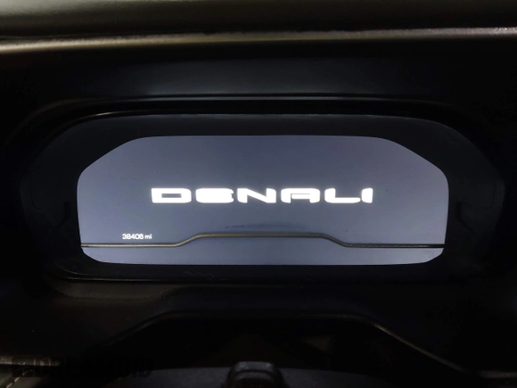 2023 GMC Yukon Denali Ultimate with VIN 1GKS2EKL5PR329276, listed as a IAAI auction lot 41536269 with 38,406 mi miles. Bid and sale history available at carsss.com. Image 7.