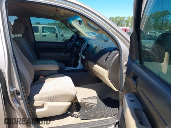 2008 Toyota Tundra z VIN 5TBEV54188S477123, wystawiony jako IAAI lot #41883120 z przebiegiem 208 768 mil mil oraz . Historia ofert i sprzedaży dostępna na DreamBid. Obrazek 5.
