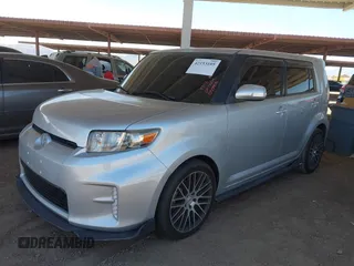 2014 Scion xB z VIN JTLZE4FE7EJ055408, wystawiony jako IAAI lot #42153105 z przebiegiem 122 995 mil mil oraz . Historia ofert i sprzedaży dostępna na DreamBid. Obrazek 16.