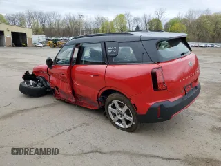 2025 MINI Countryman S z VIN WMZ23GA06S7P55977, wystawiony jako Copart lot #54164345 z przebiegiem 3 384 mil mil oraz Szkoda całkowita • Salvage title. Historia ofert i sprzedaży dostępna na DreamBid. Obrazek 2.