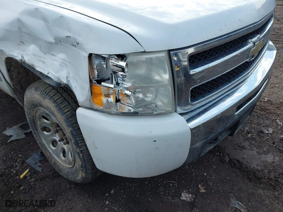 2011 Chevrolet Silverado 1500 LS with VIN 3GCPKREA1BG124050, listed as a IAAI auction lot 41656687 with 200,319 mi miles. Bid and sale history available at carsss.com. Image 21.