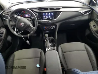 2023 Buick Encore GX Preferred с VIN KL4MMBS26PB022321, выставлен на аукционе Copart как лот 59041405 с пробегом 6 381 миль миль и Списание • Salvage title. История ставок и продаж доступна на DreamBid. Изображение 8.